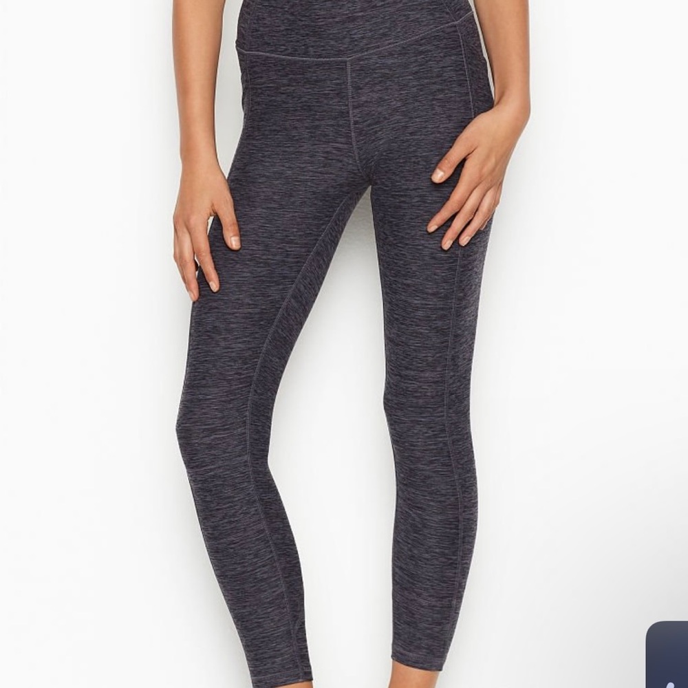 NWT VICTORIA’S SECRET 7/8 LENGTH ESSENTIAL LEGGINGS IN CHARCOAL, SIZE 8